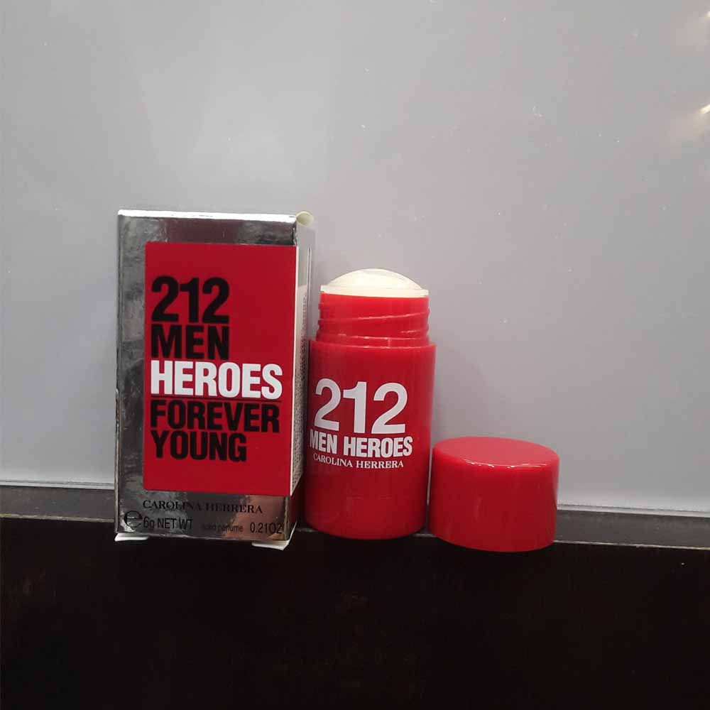 Carolina Herrera 212 Man Heroes Forever Young Solid Perfume 6gm