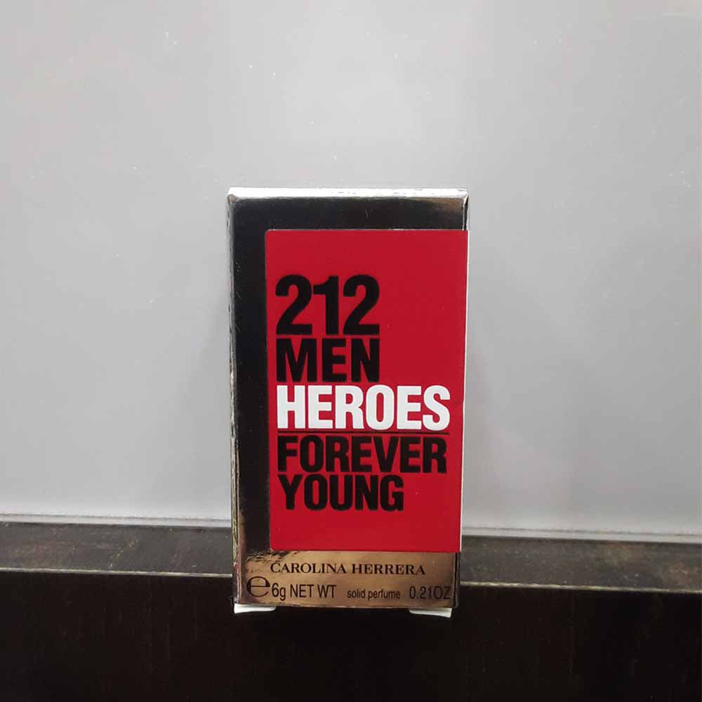Carolina Herrera 212 Man Heroes Forever Young Solid Perfume 6gm